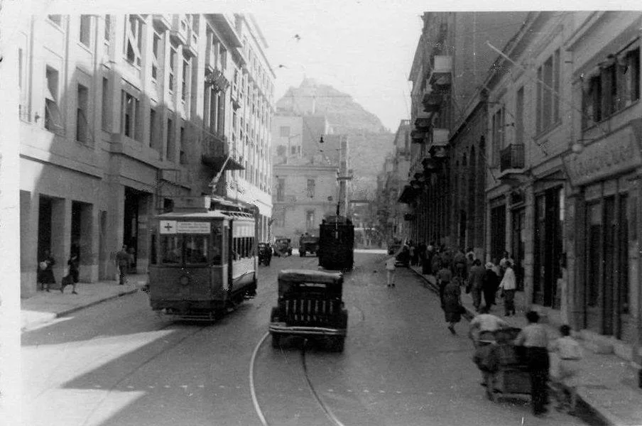 Ταξίδι στον χρόνο: Βόλτα σε μία Αθήνα που δεν υπάρχει πια…