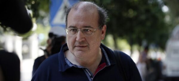 Φίλης “κρύπτεσθαι φιλεί”