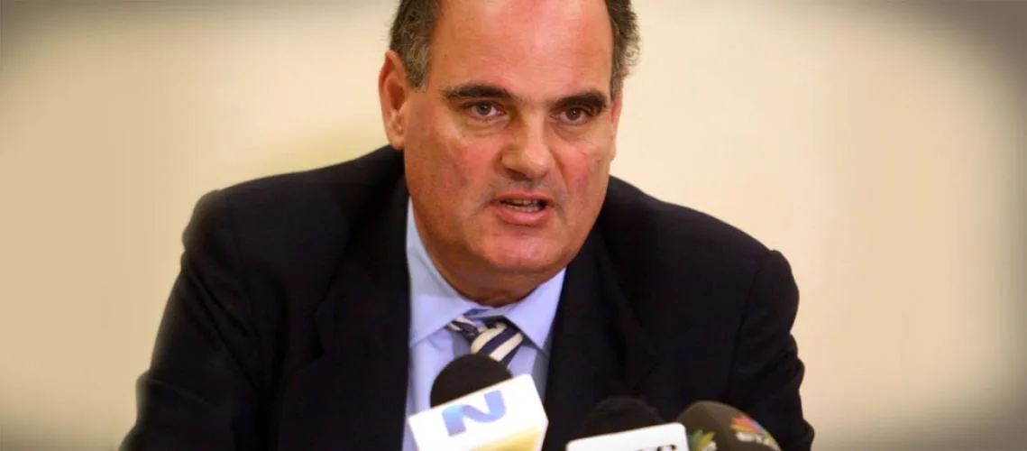 «Υπό απειλή και το μάθημα της Ιστορίας»