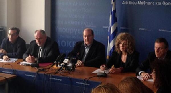 Πανελλαδικές 2016: Πόσοι υποψήφιοι επέλεξαν το νέο και το παλιό σύστημα
