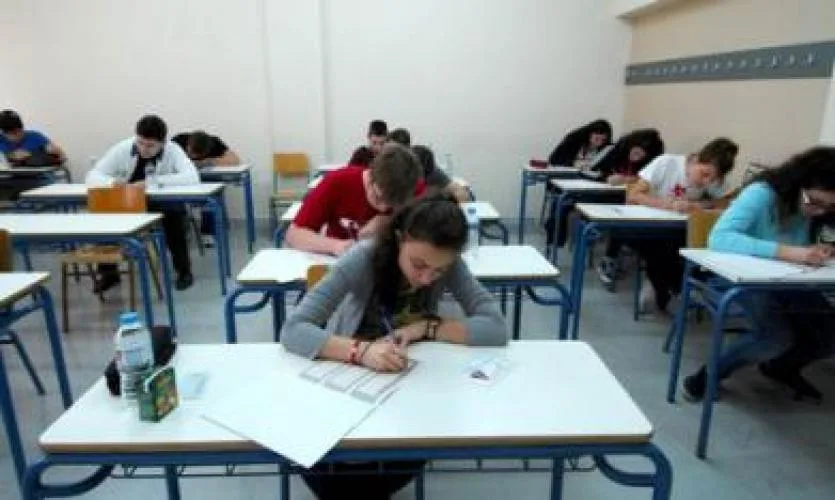 Αλαλούμ με τις Πανελλήνιες: Τις αλλάζουν για φέτος για να τις αλλάξουν του χρόνου