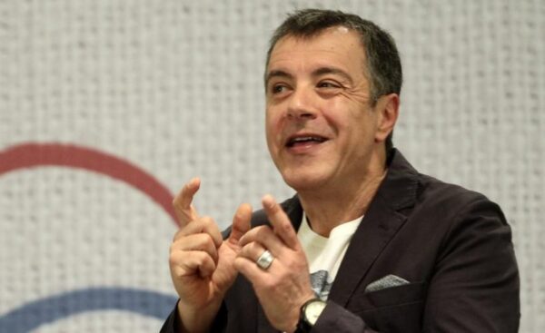 Θεοδωράκης: Το υπ. Παιδείας έχει αμελήσει το καθήκον του απέναντι στα παιδιά με ειδικές ανάγκες