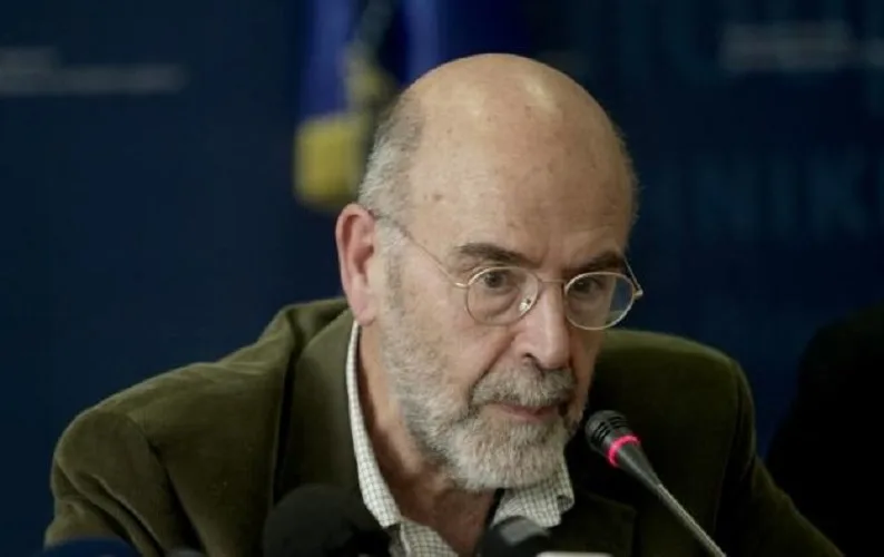 Α Λιάκος: «Οι πάντες να μπαίνουν στην τάξη»