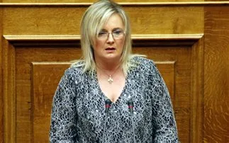 Ερώτηση στη Βουλή για την κατάργηση της μουσικής και των καλλιτεχνικών στη Β’ και Γ’  Γυμνασίου