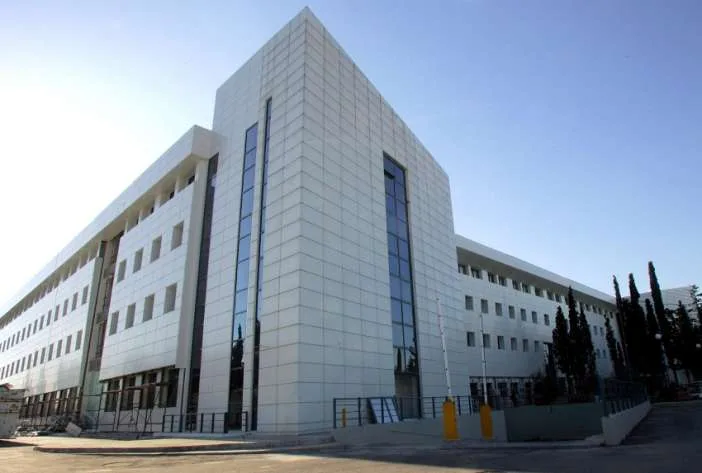 Το ΦΕΚ με την τροπολογία «σκούπα» του υπουργείου Παιδείας