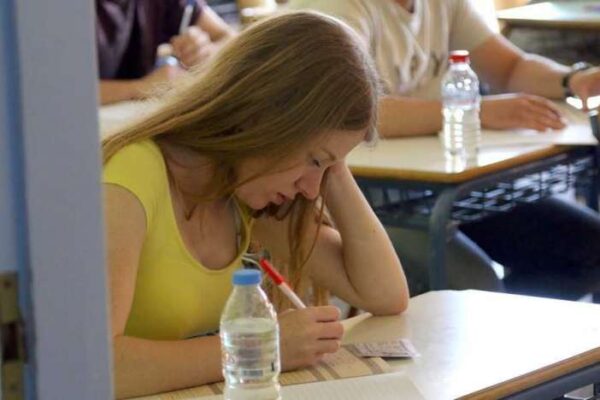 Πανελλήνιες: Ζητούν κατάργηση του 4ου Επιστημονικού Πεδίου