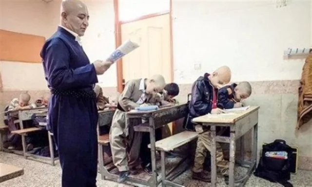 Δείτε τί έκανε δάσκαλος  ως απάντηση στο bullying που δεχόταν μαθητής του !!