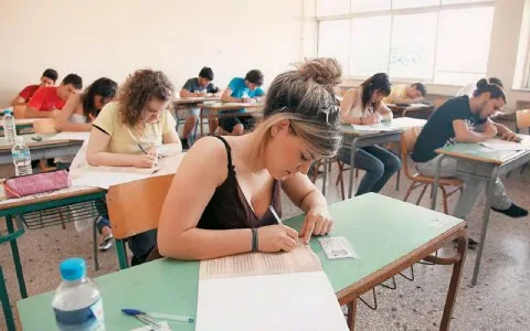 Πανελλαδικές 2013 – Ειδικά Μαθήματα – Θέματα και λύσεις Αγγλικών 15/6/2013