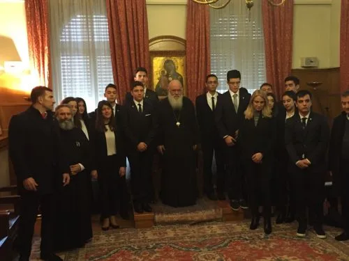 Φοιτητές του Ελληνικού Κολλεγίου Θεσσαλονίκης στον Αρχιεπίσκοπο