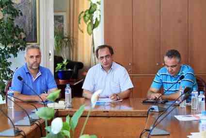 Φροντιστές: Κανένας έλεγχος για τα παράνομα ιδιαίτερα μαθήματα και τα «γκρουπάδικα»