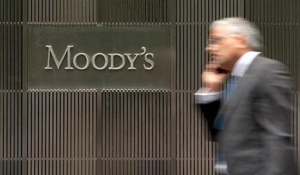 H Μοοdy’s αναβάθμισε τις προοπτικές των ελληνικών τραπεζών