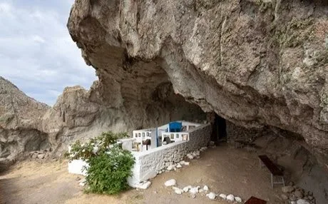 Στη Λήμνο βρίσκεται ο μοναδικός ασκεπής ναός στον κόσμο