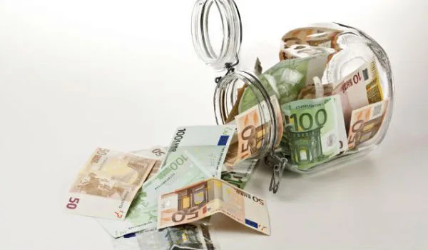Αναβάλλεται ο ειδικός ακατάσχετος λογαριασμός για τις επιχειρήσεις. Βίντεο