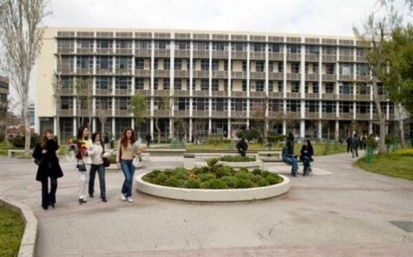 Tα τμήματα των ΑΕΙ με τη μεγαλύτερη μείωση εισακτέων