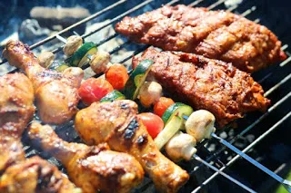 Τσικνοπέμπτη στο σπίτι: 10 +1 tips για πετυχημένο ψήσιμο