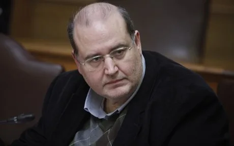 Φίλης: Τα επτάωρα κάθε μέρα δεν κερδίζουν τα παιδιά