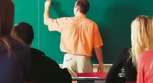 Τα οργανικά κενά και οι εκπαιδευτικοί στη διάθεση της Α Αθήνας