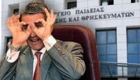 Καθρεφτάκια για ιθαγενείς μοιράζει ο νέος υπουργός Παιδείας