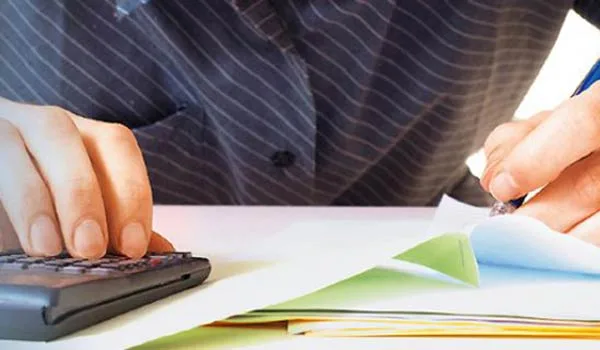Τι εισφορές θα πληρώσουν επαγγελματίες, επιστήμονες, αγρότες και μπλοκάκια