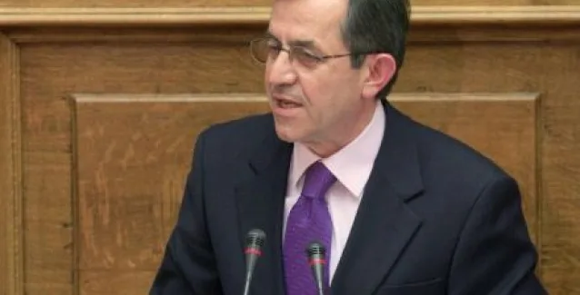 Ερώτηση Νικολόπουλου στη Βουλή για τα ερείσματα της Ελληνικής παιδείας