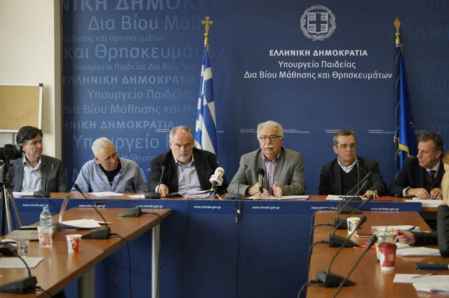 ΟΙ ΠΡΟΓΡΑΜΜΑΤΙΚΕΣ ΔΗΛΩΣΕΙΣ ΚΑΙ Η ΣΥΝΕΝΤΕΥΞΗ ΤΥΠΟΥ ΤΗΣ ΠΟΛΙΤΙΚΗΣ ΗΓΕΣΙΑΣ ΤΟΥ ΥΠ.Π.Ε.Θ.