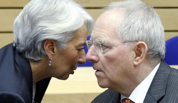 Κόφτη διαρκείας σε μισθούς και συντάξεις έως το 2023 απαιτεί η Τρόικα
