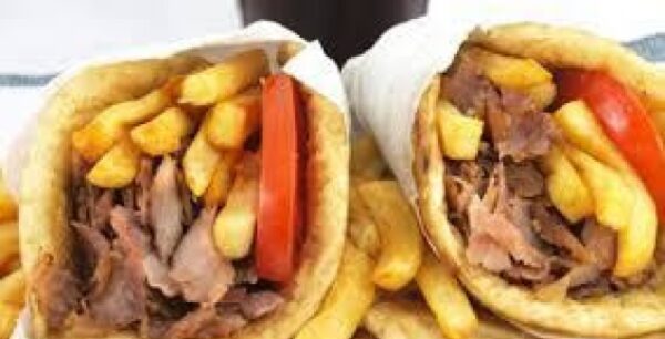 Θα πάει τ οσουβλάκι 3 ευρώ; Το υπουργείο Οικονομίας για την τιμή του χοιρινού