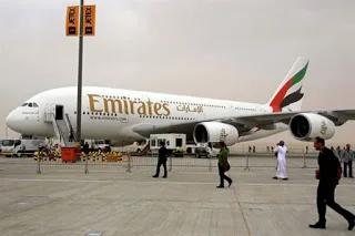 Ντουμπάι: Αεροσκάφος της Emirates πήρε φωτιά