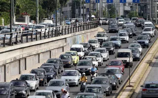 Τέλη κυκλοφορίας αυτοκινήτων 2017: ΦΩΤΙΑ οι αυξήσεις από 1.400 ως 1.800 κυβικά και σε όσα κινούνται με πετρέλαιο!