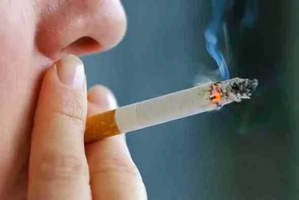 Καπνίζεις πριν τον ύπνο; Δες τι μπορεί να σου συμβεί