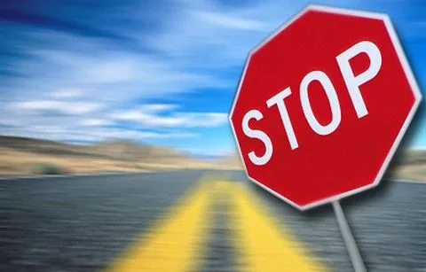AΠΙΣΤΕΥΤΟ: Εσύ ξέρεις γιατί η πινακίδα του STOP είναι οκτάγωνη;
