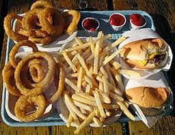 Το junk food «σκοτώνει» την όρεξη για οτιδήποτε υγιεινό