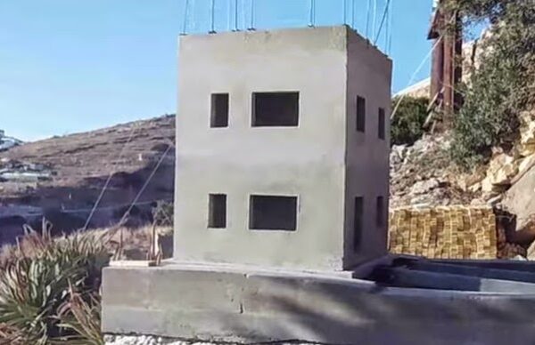 ΑΠΙΣΤΕΥΤΟ ΠΕΙΡΑΜΑ: Το πιο γερό σπίτι στον κόσμο [video]