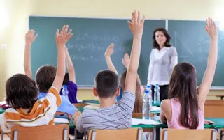 Ποιοί εκπαιδευτικοί γλυτώνουν «κούρεμα» συντάξεών