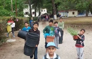 Λαμία: Ούτε οι γονείς στο Μοσχοχώρι θέλουν τα προσφυγόπουλα στο σχολείο!