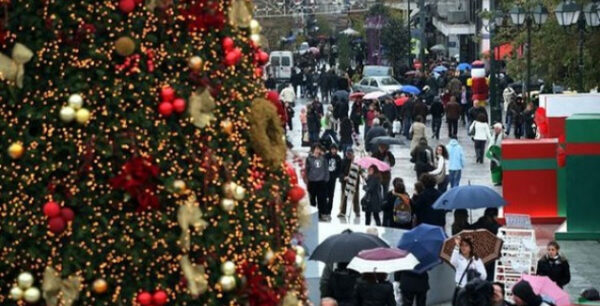 Εορταστικό ωράριο όλη την εβδομάδα στην αγορά. Δείτε αναλυτικά