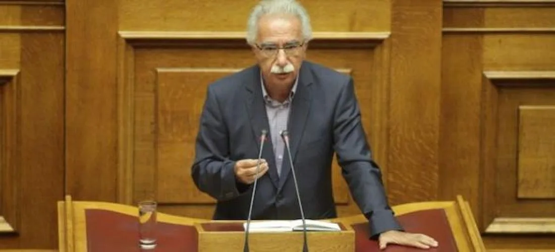 Ο ΣΥΡΙΖΑ τελειώνει τη «διαγωγή κοσμία» από τα σχολεία