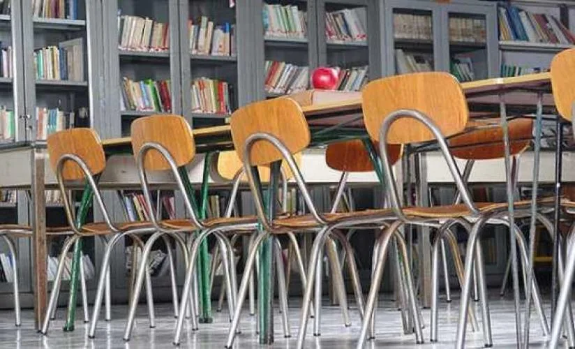 Νεολαία ΣΥΡΙΖΑ: Σχολείο χωρίς προσευχή, αριστεία και παρελάσεις