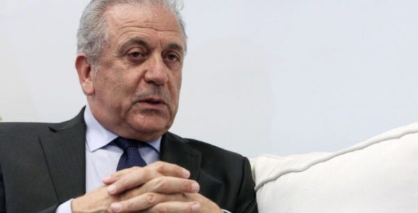 Αβραμόπουλος: Το σχέδιο μετεγκατάστασης των προσφύγων άρχισε να εφαρμόζεται