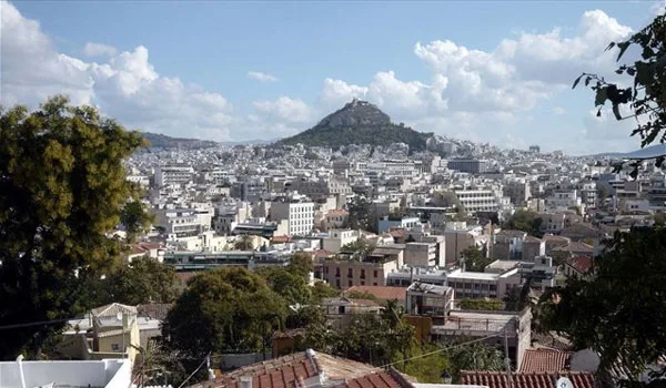 Γιατί η Αθήνα δέχεται πλέον περισσότερη επιφανειακή ηλιακή ακτινοβολία