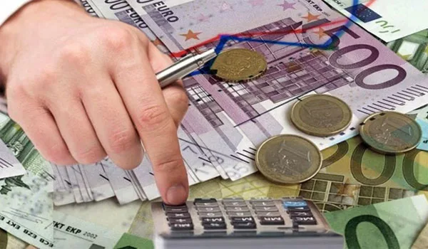 Έξτρα φόροι για μισθωτούς και συνταξιούχους