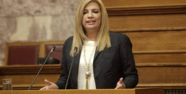 Γεννηματά: Ο Τσίπρας παραβίασε σχεδόν κάθε λέξη του Συντάγματος