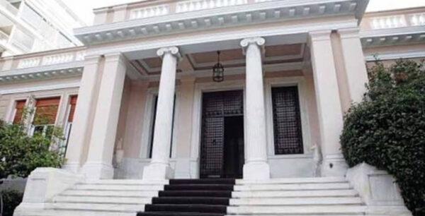 Σχέδιο αντικατάστασης του ΕΝΦΙΑ από φόρο μεγάλης ακίνητης περιουσίας