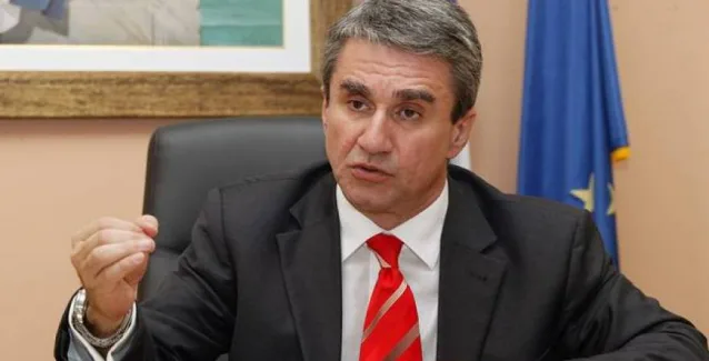 Λοβέρδος: Όποιος υγειονομικός δεν εμβολιάζεται, να αλλάζει χώρο εργασίας