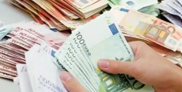 Πληρώσαμε 325 εκατομ φόρους παραπάνω από όσα προέβλεπε το Μνημόνιο τον Ιανουάριο