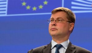 Nτομπρόβσκις: Προς το συμφέρον όλων η ολοκλήρωση της αξιολόγησης