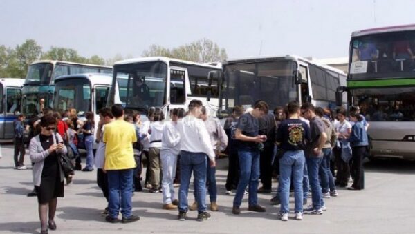 Μαθητές από τη Βούλα αλλάζουν τα δεδομένα στις σχολικές εκδρομές – video