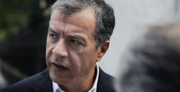 Ο Σταύρος Θεοδωράκης για τις αποχωρήσεις: Είναι δειλοί, όσοι έφυγαν