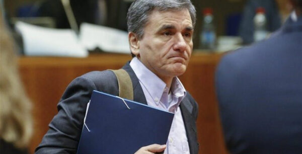 Τα δίνει όλα ο Τσακαλώτος: Αφορολόγητο, συντάξεις, εργασιακά στην ποδιά της Τρόικας!