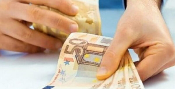 Στα 150 ευρώ θα φτάσει το πολυτεκνικό επίδομα για πρώτο και δεύτερο παιδί